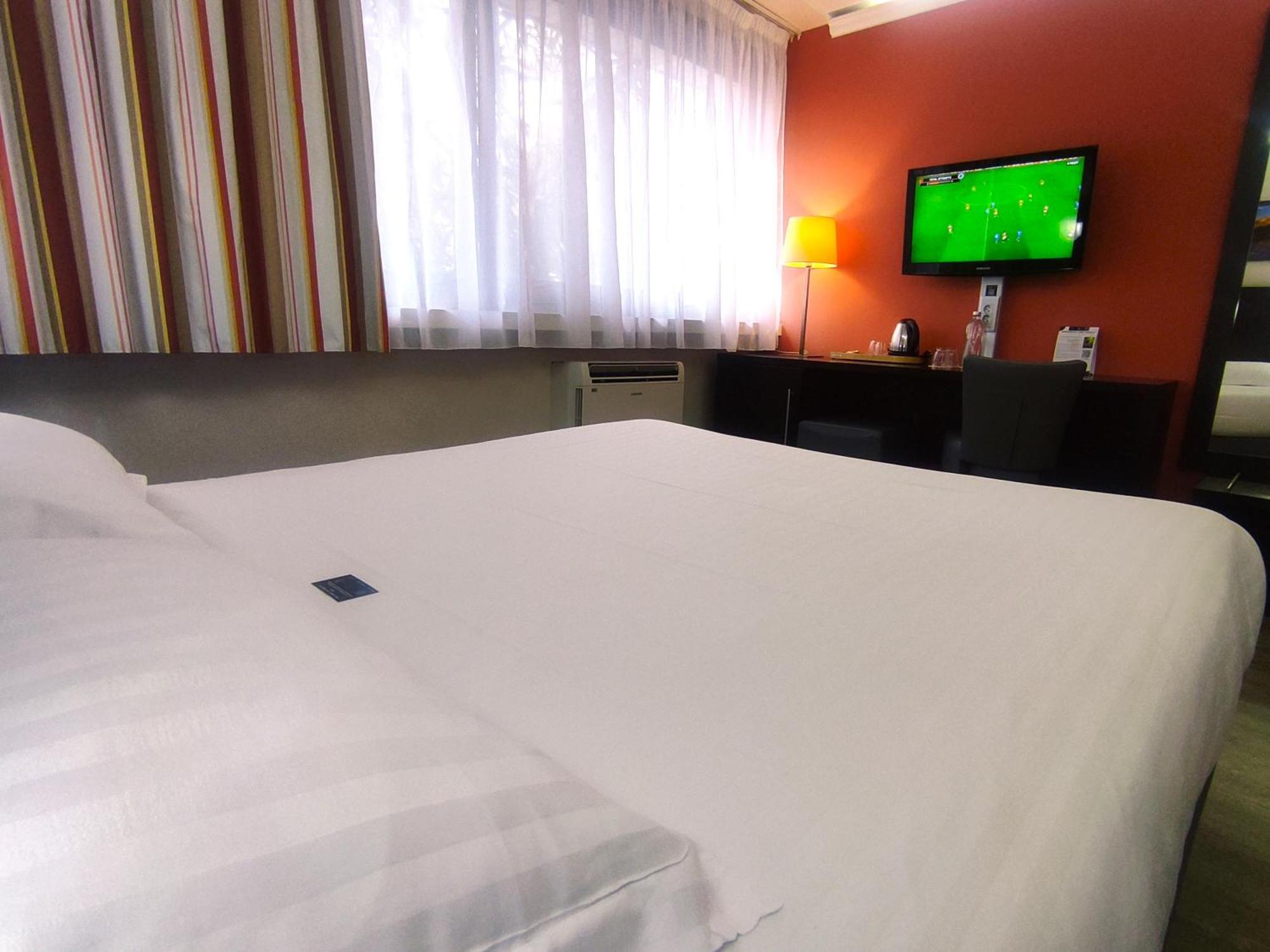 Contact Hotel Be Guest Limoges Sud Экстерьер фото